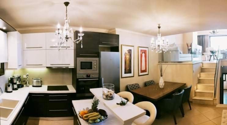 Ninos Luxury Apartament *